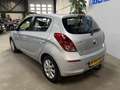 Hyundai i20 1.2i i-Deal Grijs - thumbnail 2