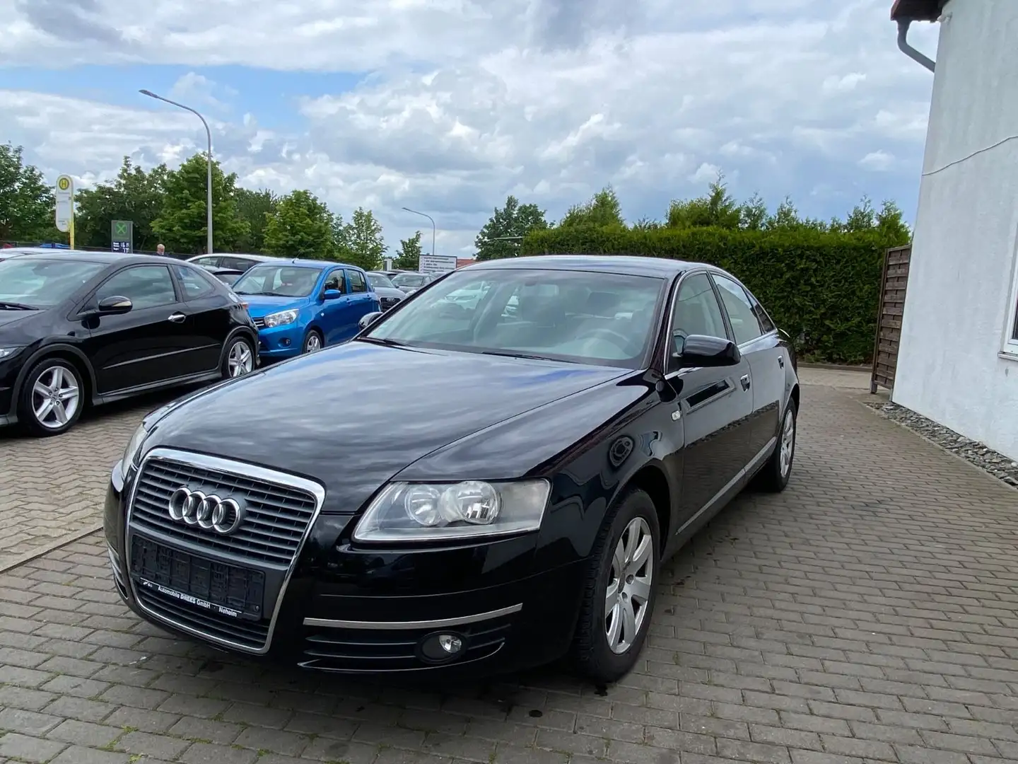 Audi A6 Lim. 2.4 Klimaautomatik/ NAVI/ PDC/6-Gang/ Noir - 2