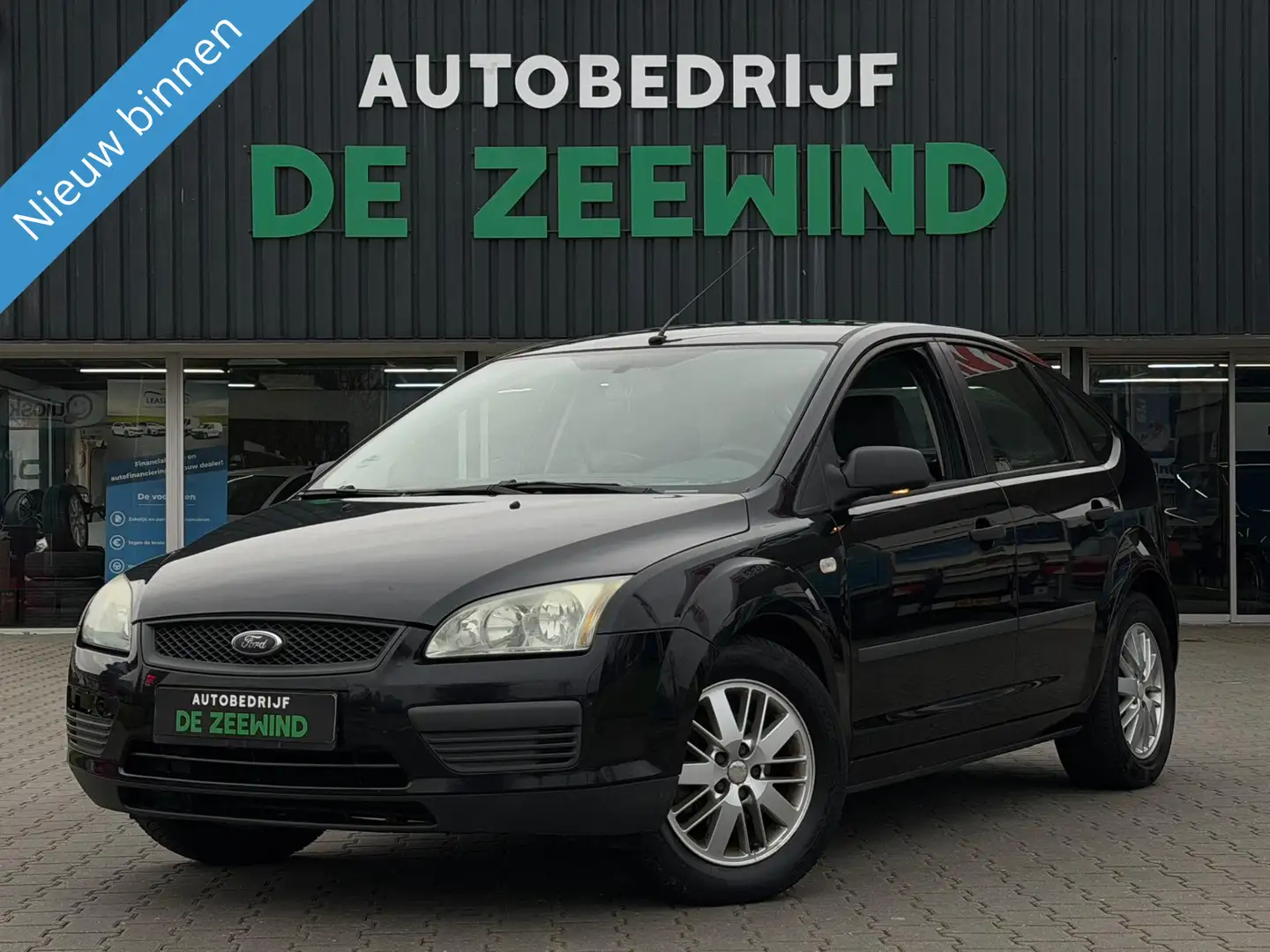 Ford Focus 1.6-16V Trend Zwart - 1
