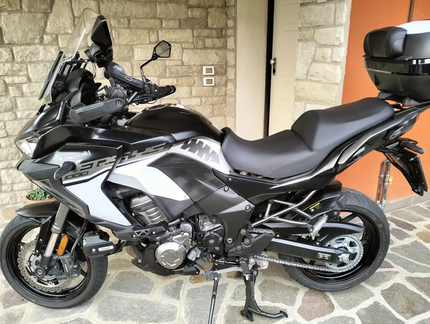 Kawasaki Versys 1000 gran tourer Negro - 1