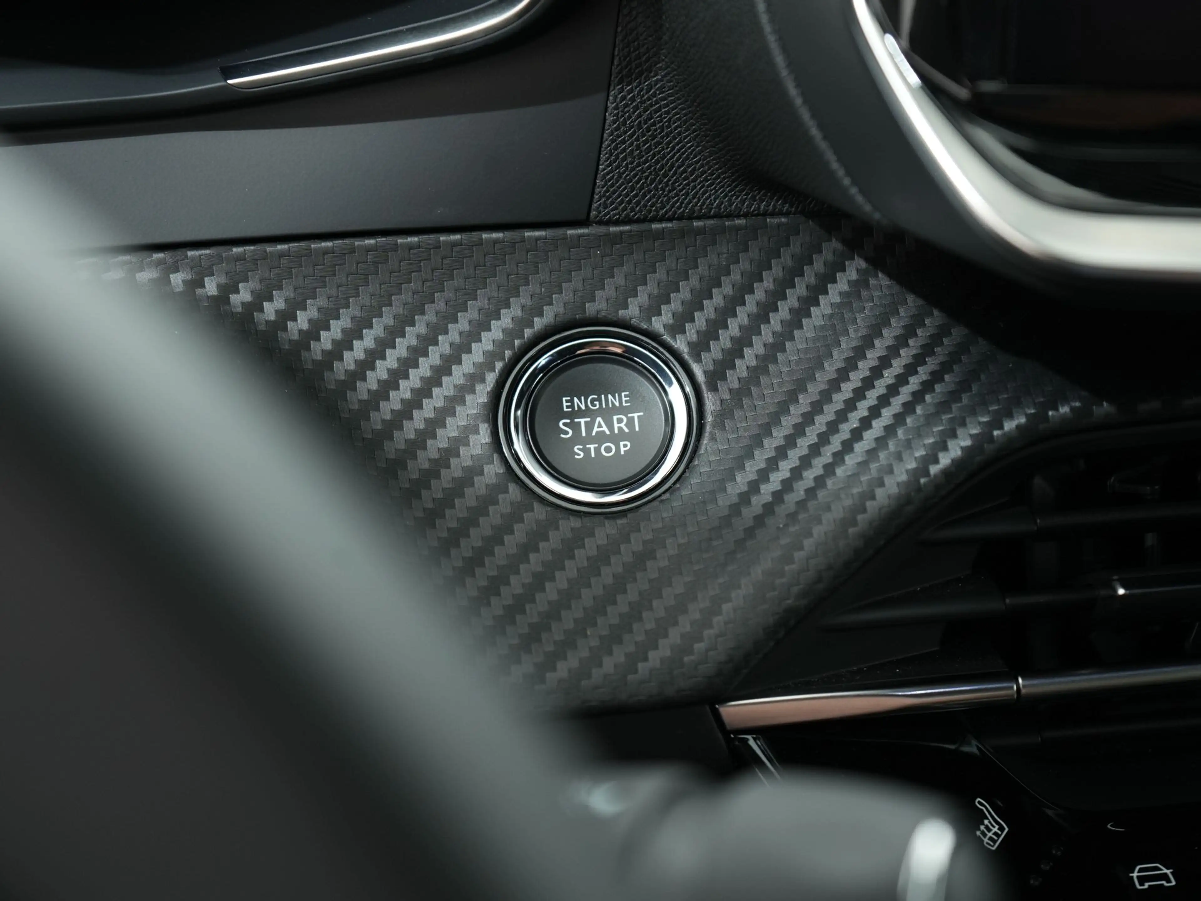 Peugeot 2008 1.2 HYBRID 145PK ALLURE E-DCS6 | Navi | Keyless | — photo 27