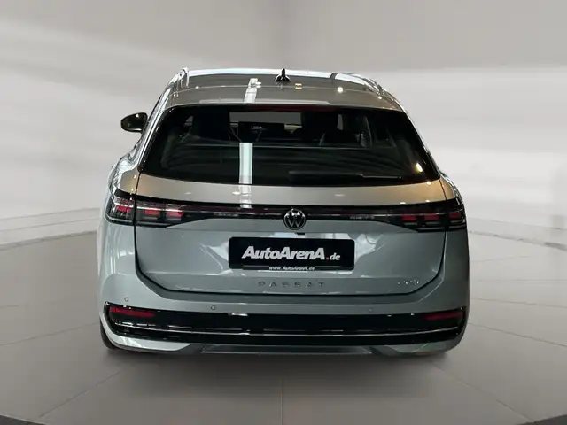 Volkswagen Passat view 6
