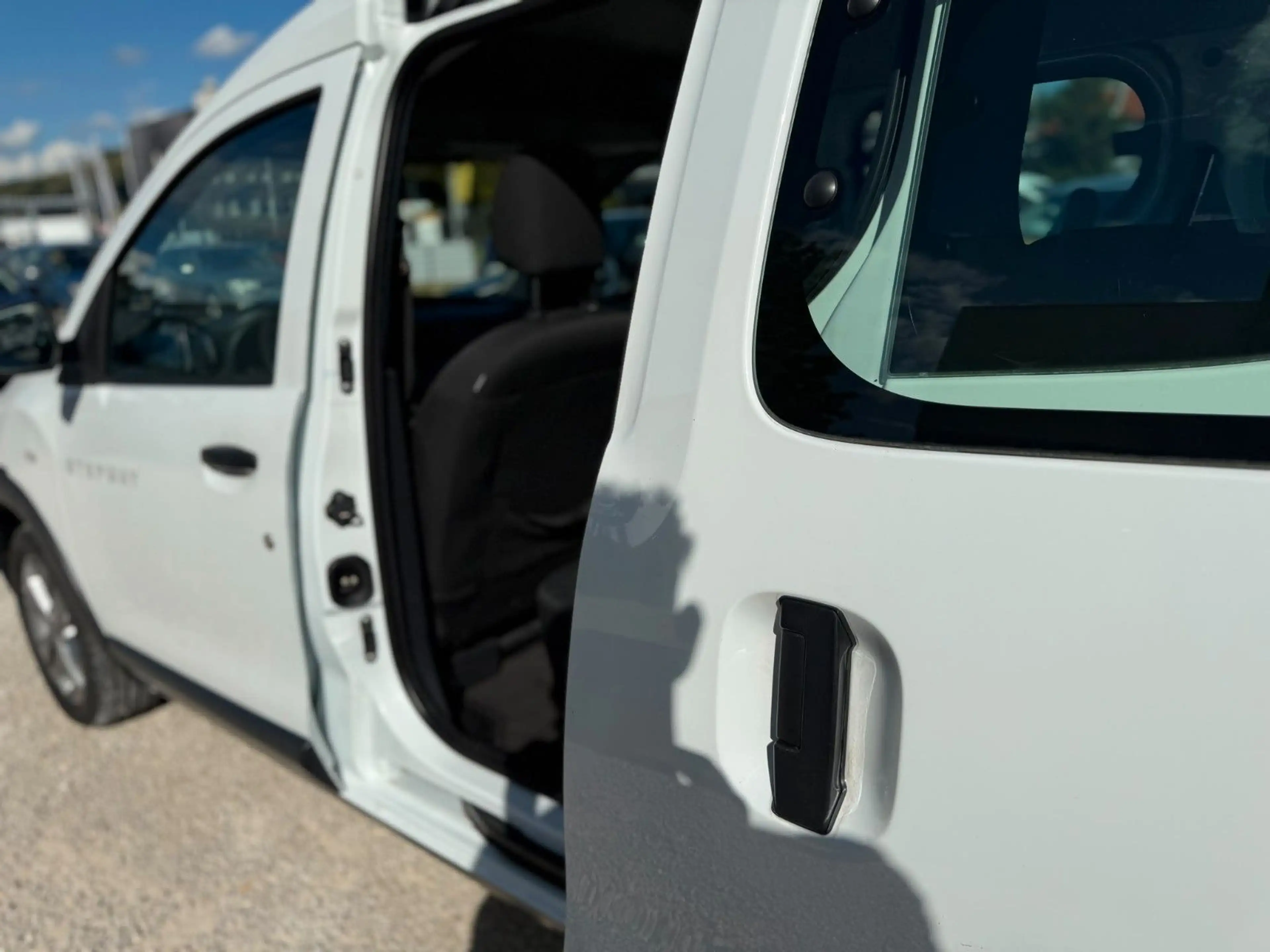 Dacia Dokker Stepway 1.5dCi 1.Hand, AHK — photo 7