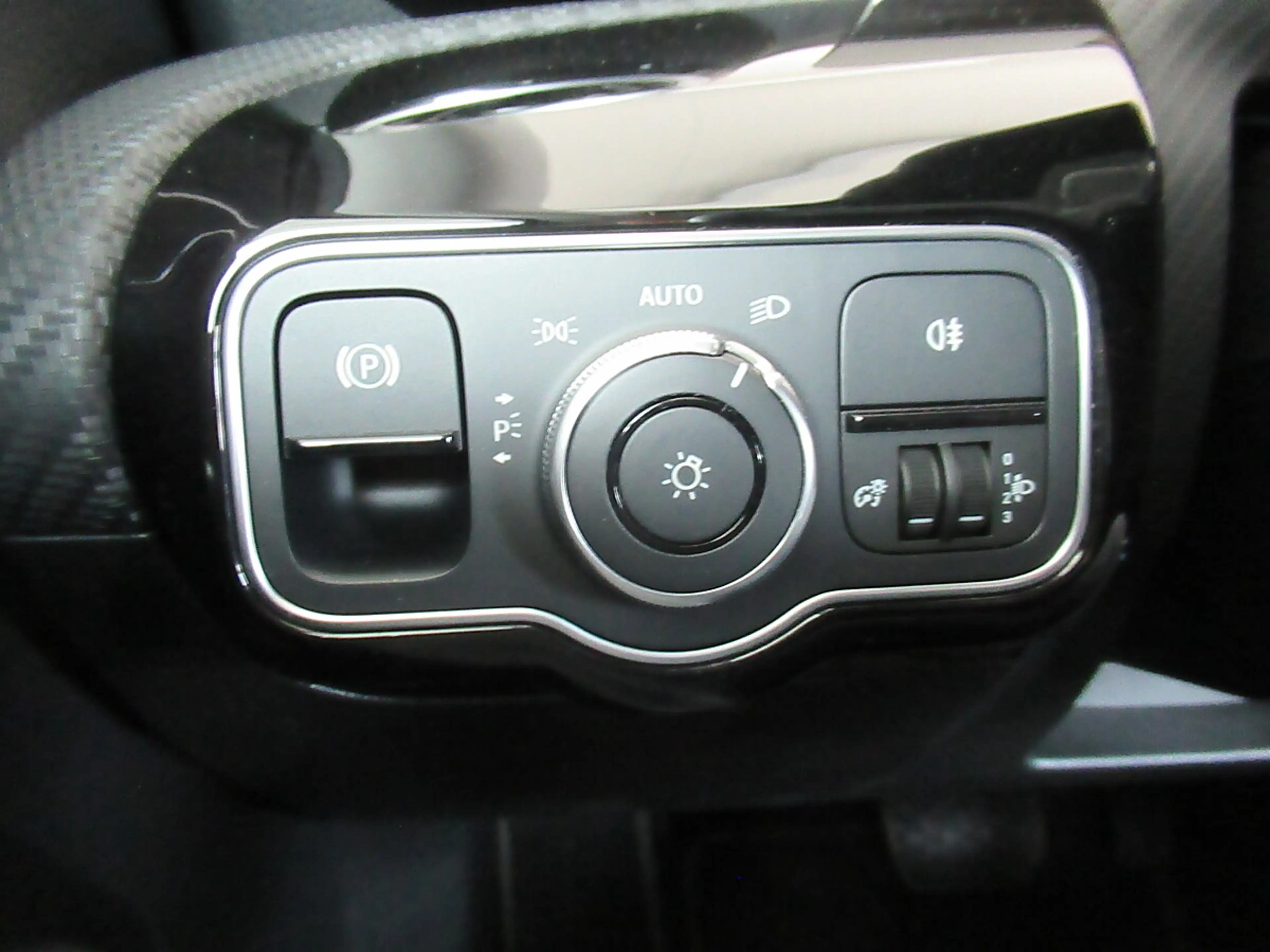 Mercedes-Benz A 250 e PHEV *Tempomat *Spurhalteassistent *Klimaauto... — photo 10