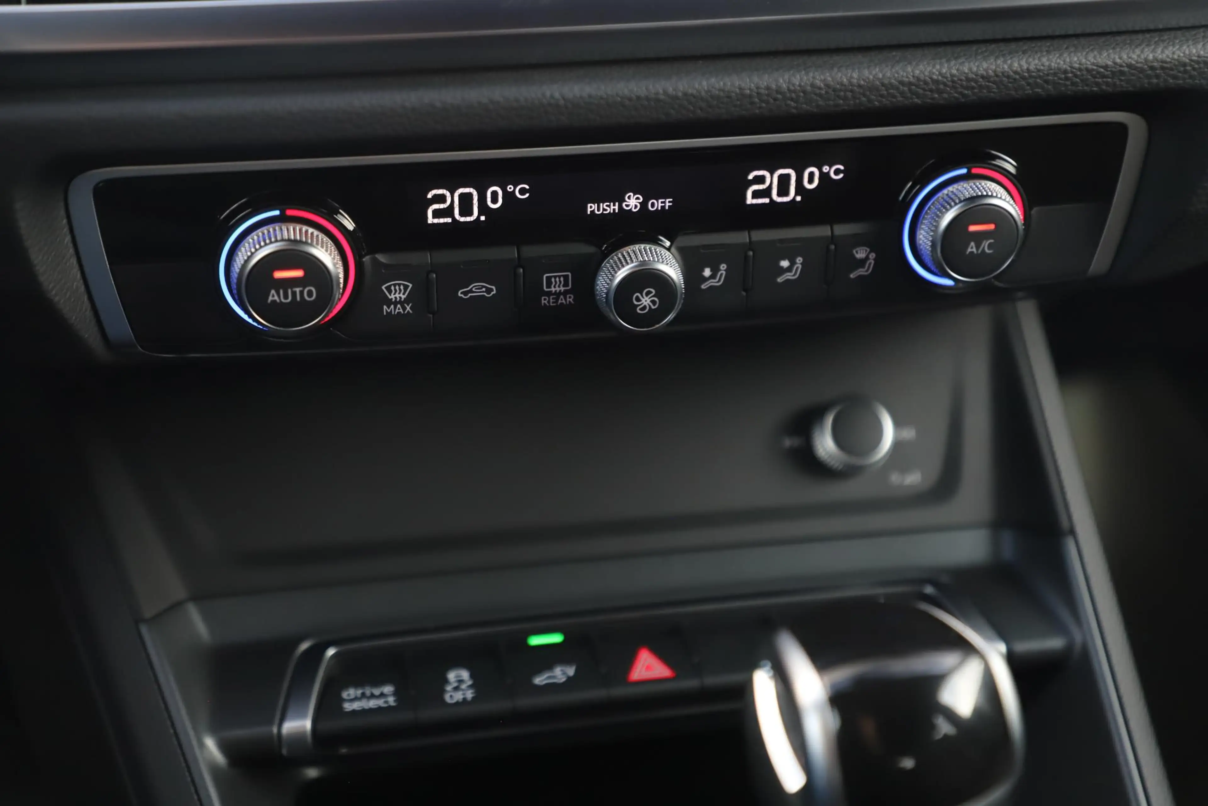 Audi Q3 45 TFSI e S edition Automaat 19 inch LMV Half Lede — photo 15