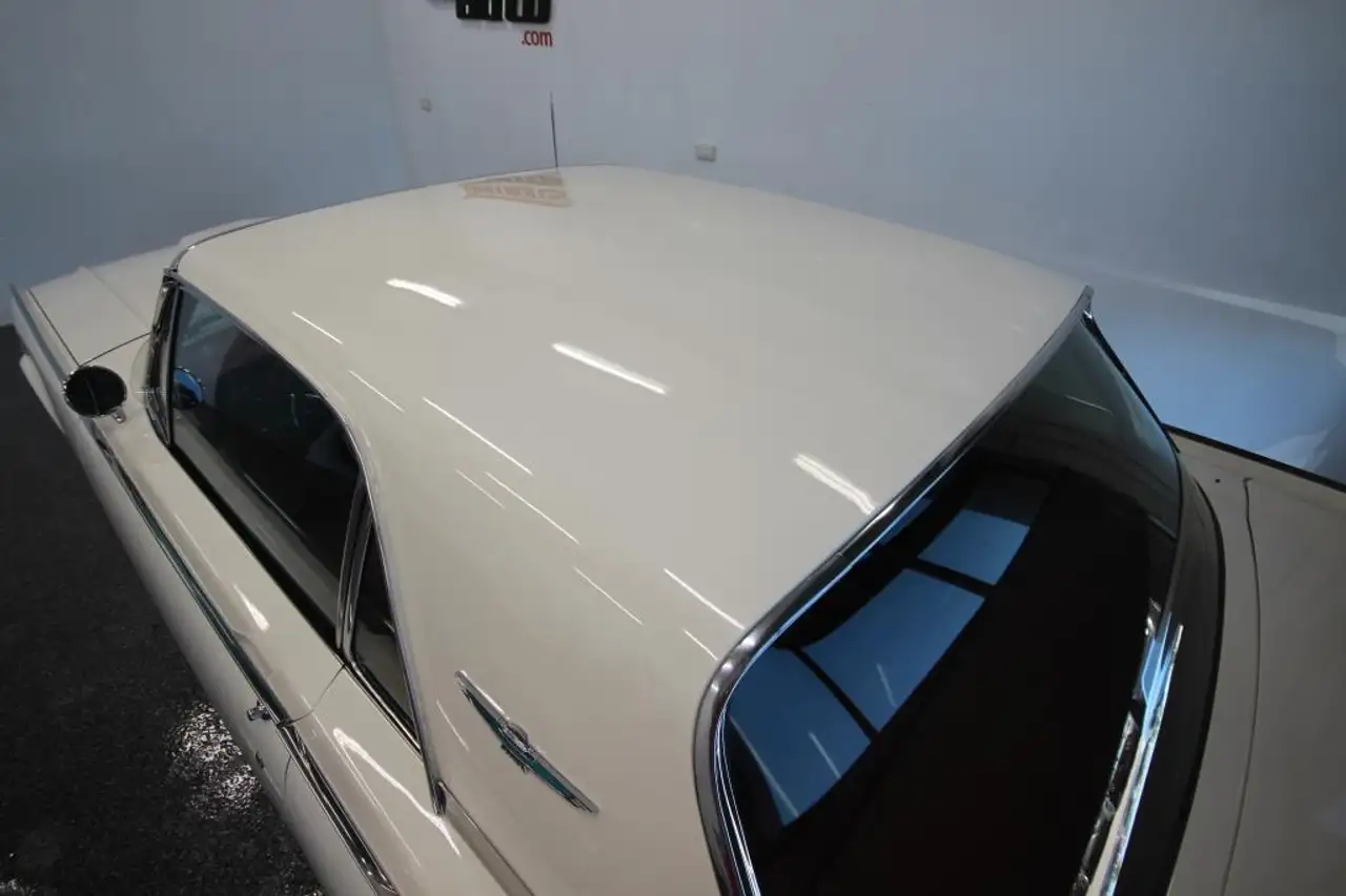 Ford Thunderbird снимка Ford Thunderbird