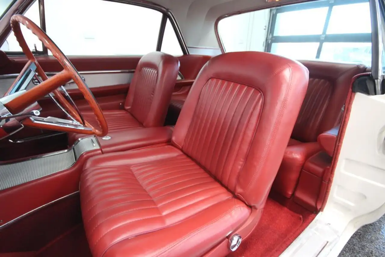 Ford Thunderbird снимка Ford Thunderbird