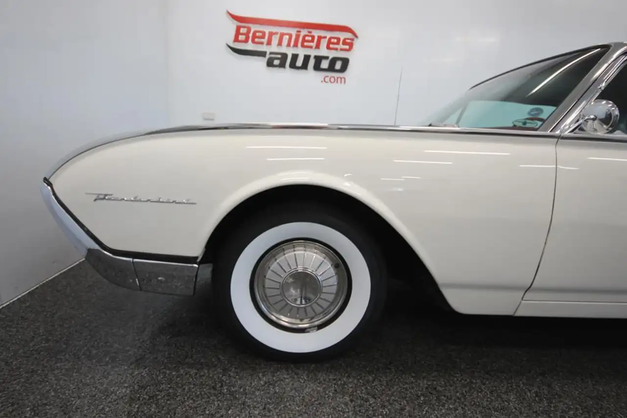Ford Thunderbird снимка Ford Thunderbird
