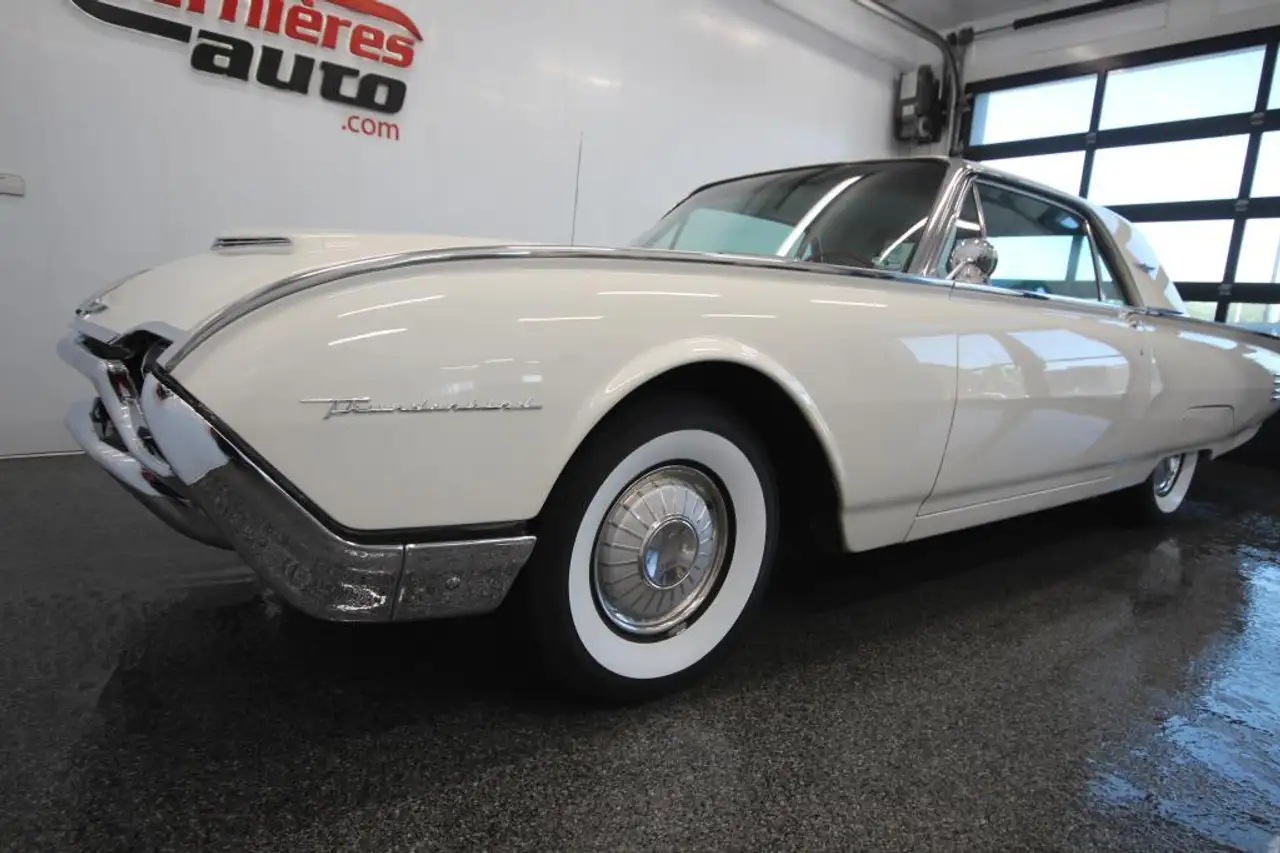 Ford Thunderbird снимка Ford Thunderbird