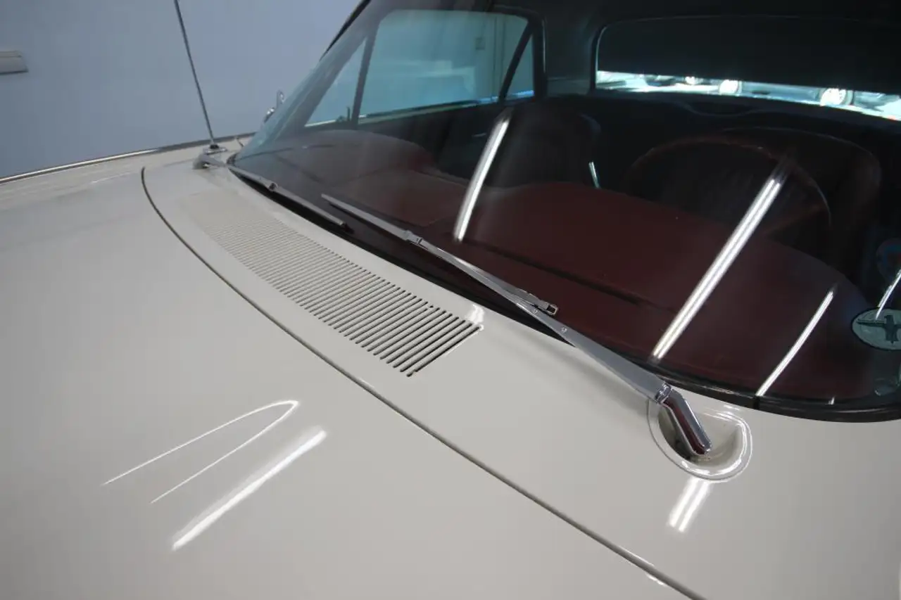 Ford Thunderbird снимка Ford Thunderbird