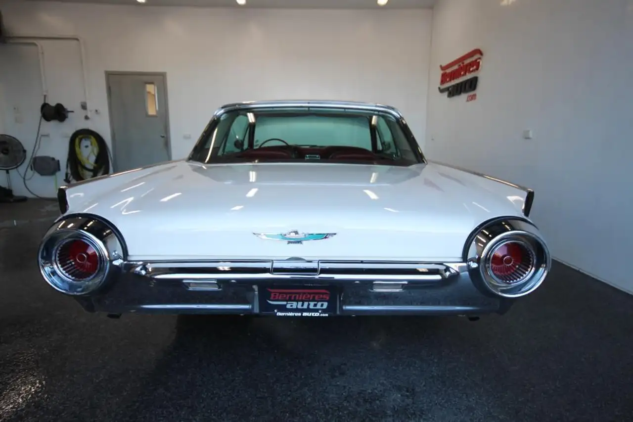 Ford Thunderbird снимка Ford Thunderbird