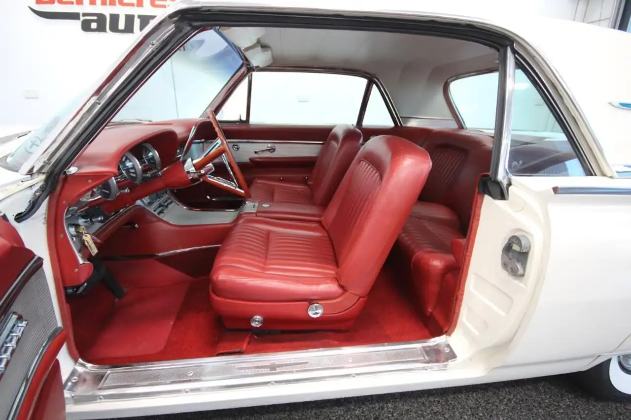 Ford Thunderbird снимка Ford Thunderbird