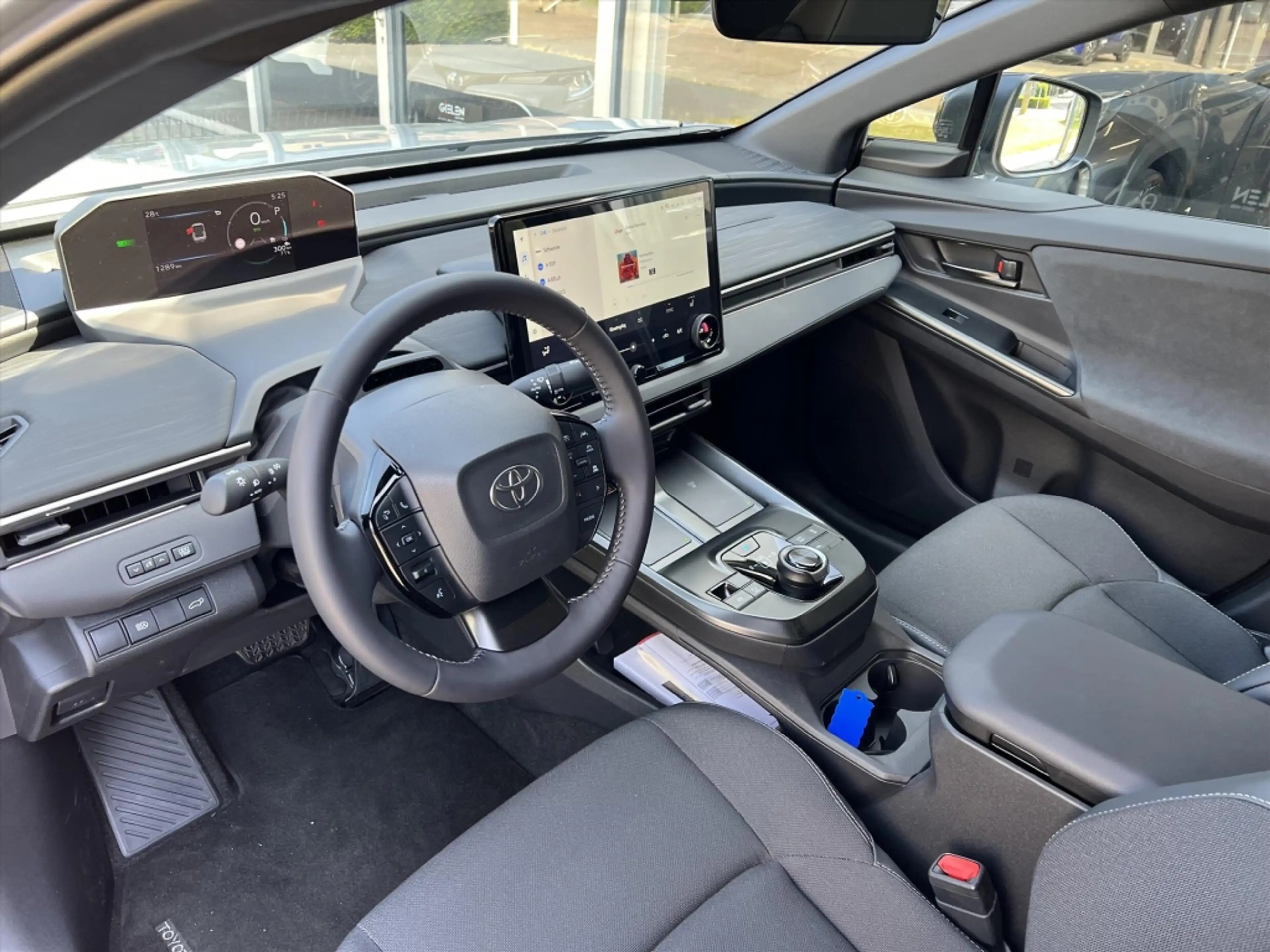 Toyota C-HR+ 77 kWh First Edition | 20 inch velgen, Elektrische — photo 10