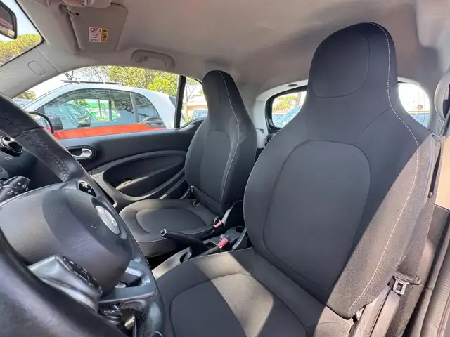 Smart Fortwo view 11
