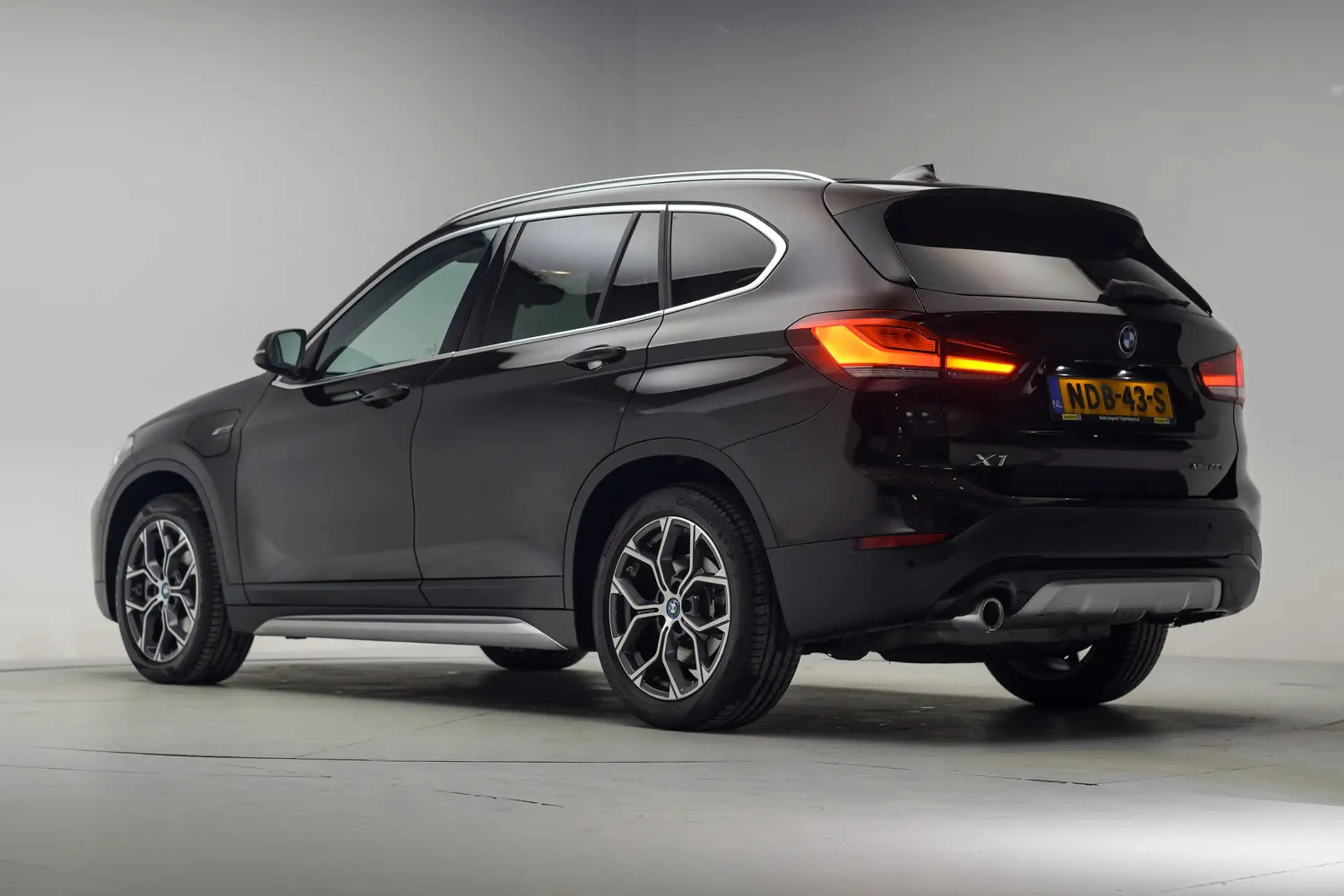 BMW X1 xDrive 25e High Executive Xline Aut. [ LED Head-up — photo 3