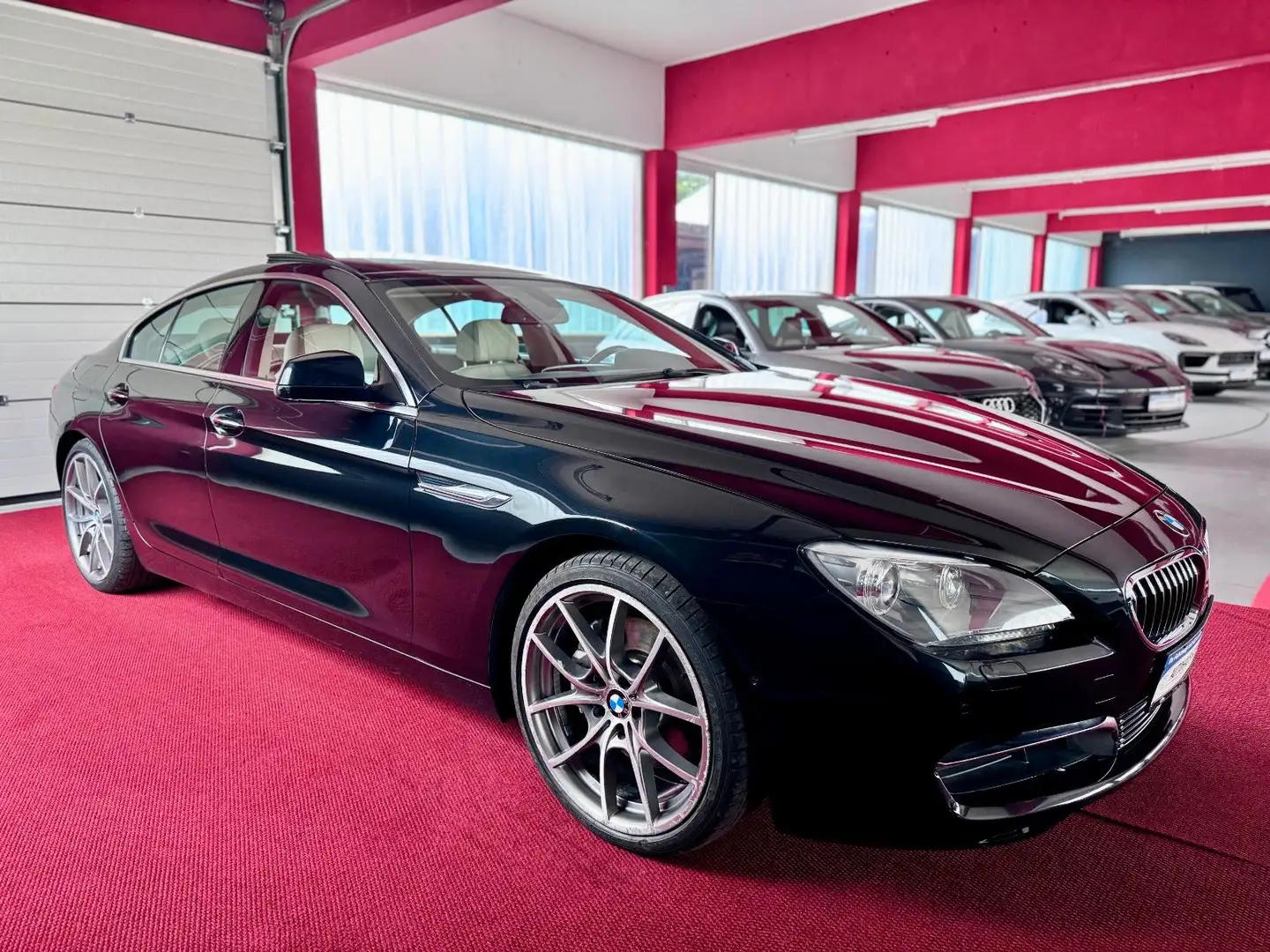 BMW 640 640d GranCoupe xDri Pano Komfortsitz Virtual 20" Schwarz - 2