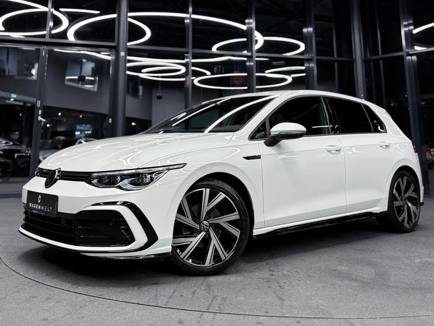 Volkswagen Golf VIII 1,5 TSI R-Line, Pano, Matrix-Led, ACC, H&K Weiß - 2