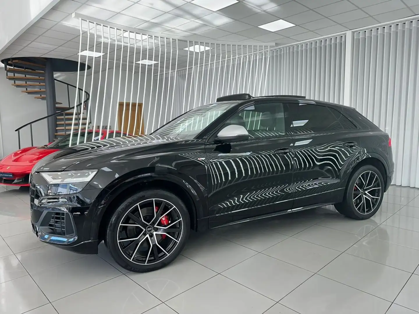 Audi Q8 50 TDI 210kW Black Line Plus quattro tip Negro - 2