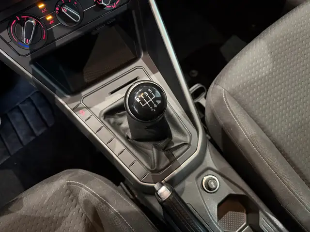 Volkswagen Polo view 15