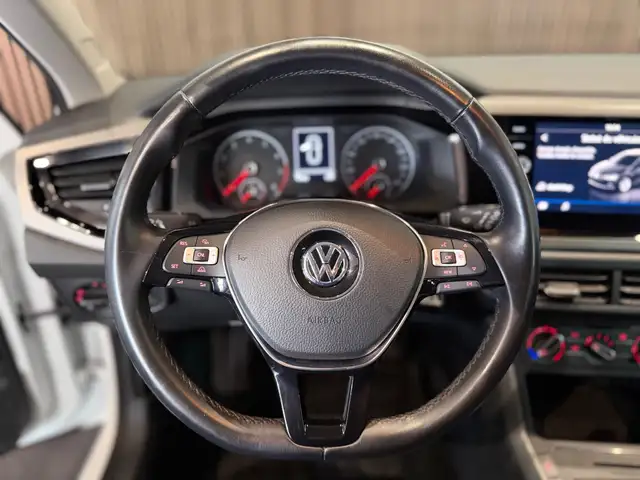 Volkswagen Polo view 11