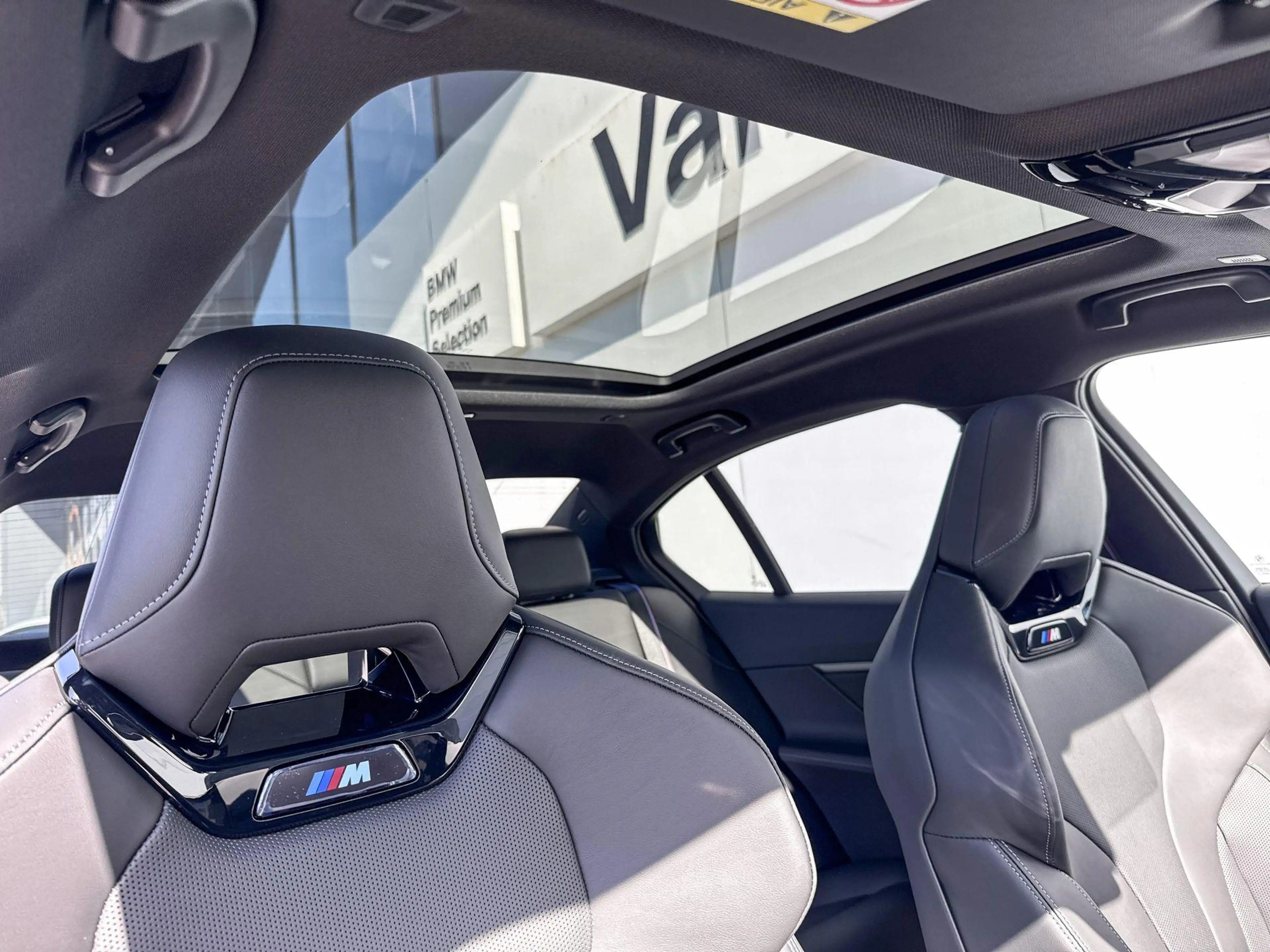 BMW 550 5 Serie Sedan 550e xDrive | M Sportpakket Pro | In — photo 11