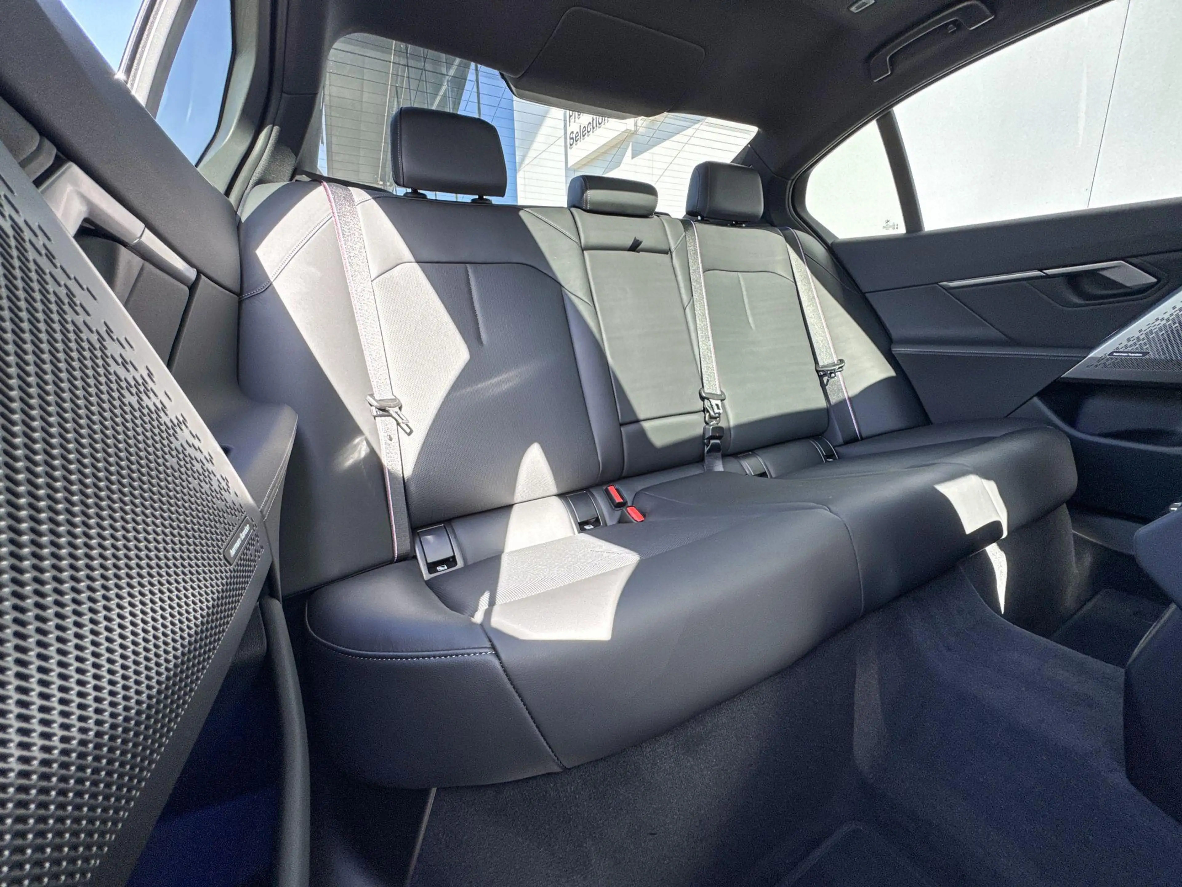 BMW 550 5 Serie Sedan 550e xDrive | M Sportpakket Pro | In — photo 12