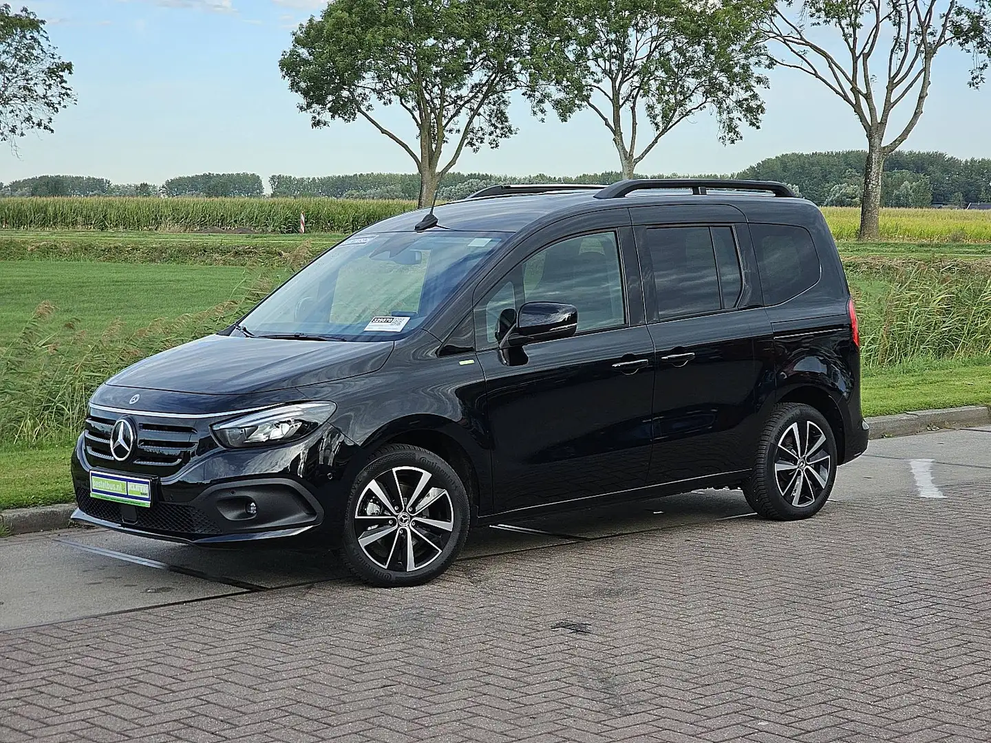 Mercedes-Benz EQT L1 Tourer 278KM WLTP Schwarz - 2