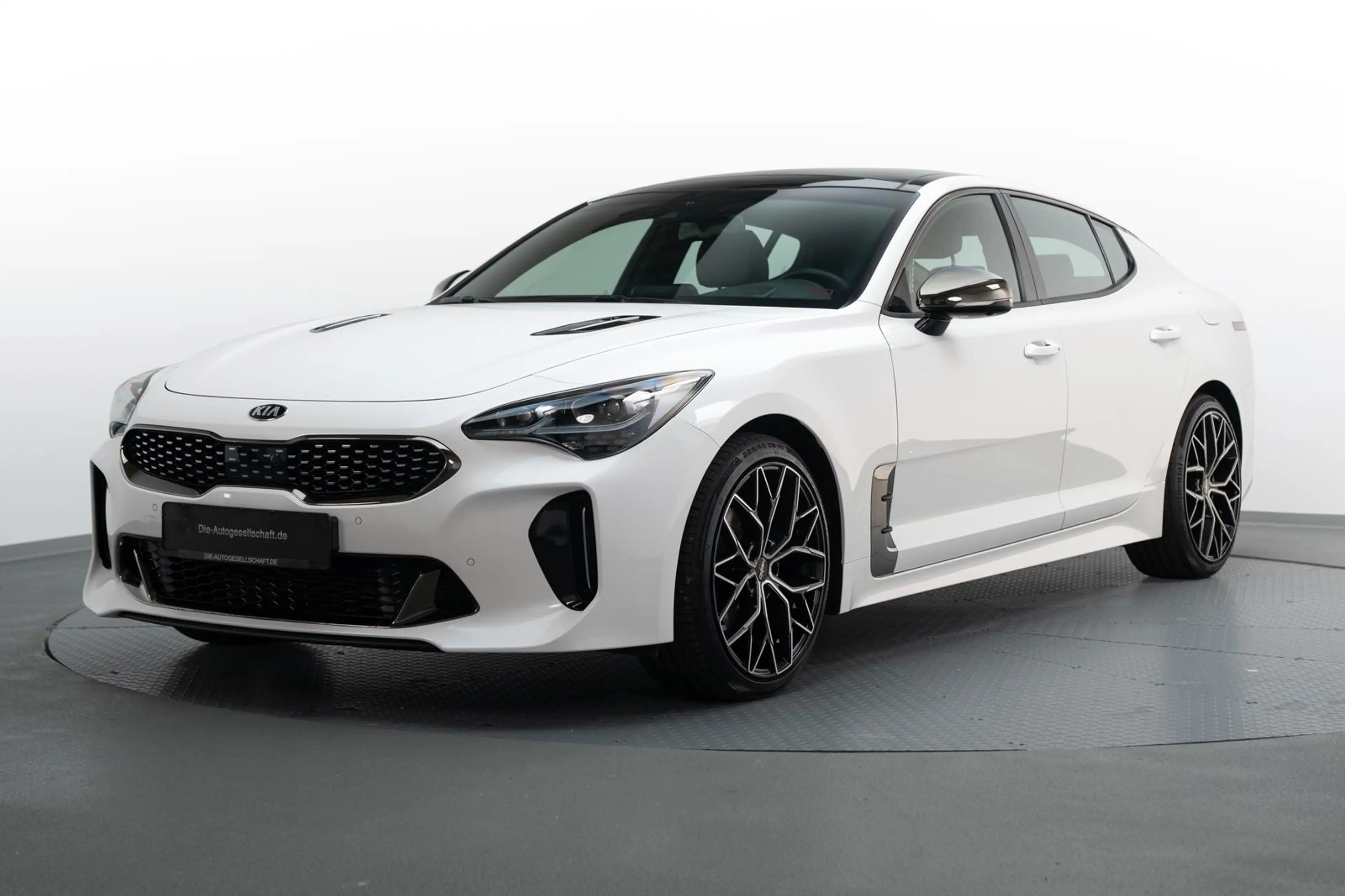 Kia Stinger 2WD 2.2 CRDi GT-Line*LED*NAVI*PANO*2.HD* — photo 4