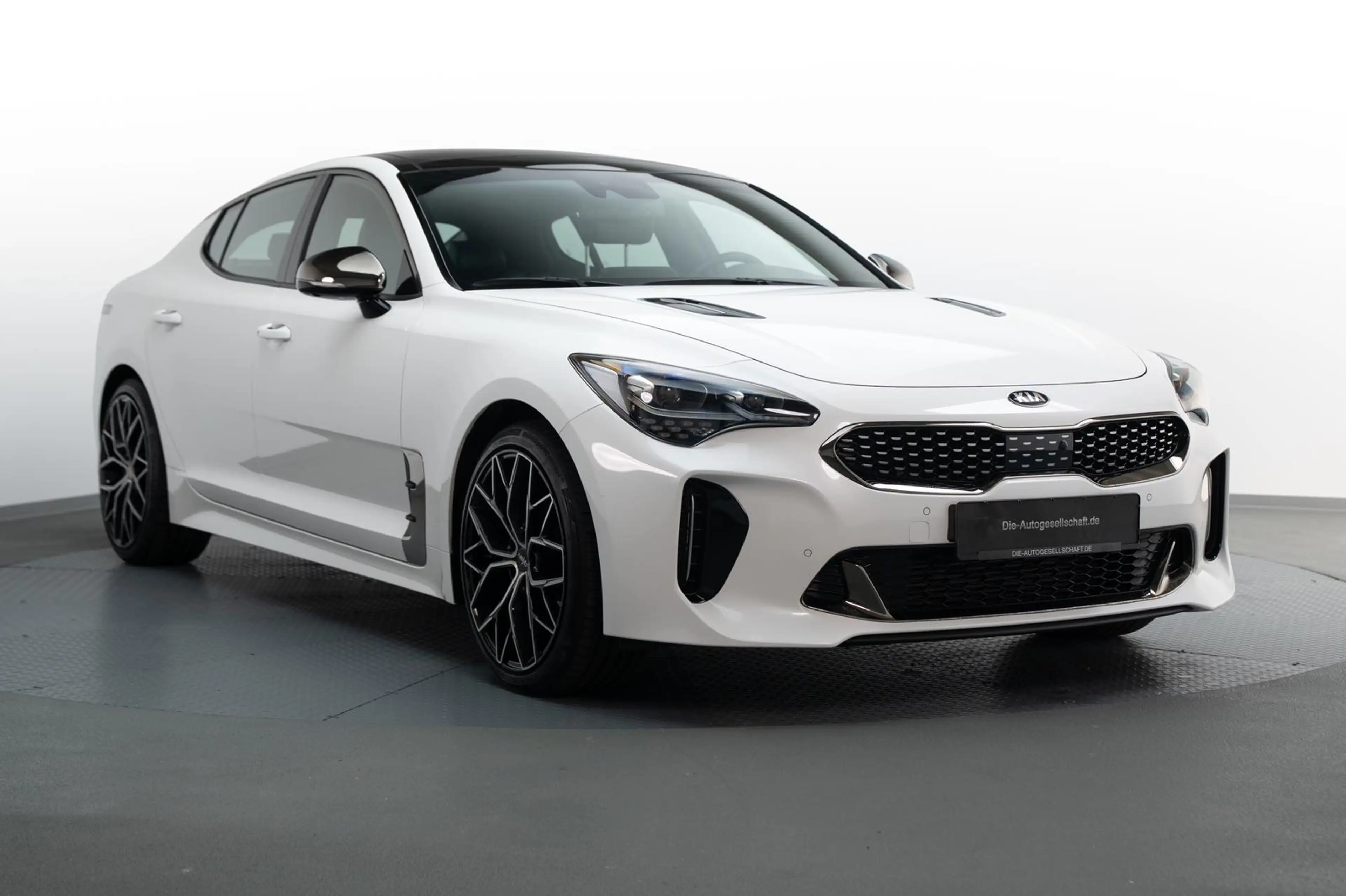 Kia Stinger 2WD 2.2 CRDi GT-Line*LED*NAVI*PANO*2.HD* — photo 6
