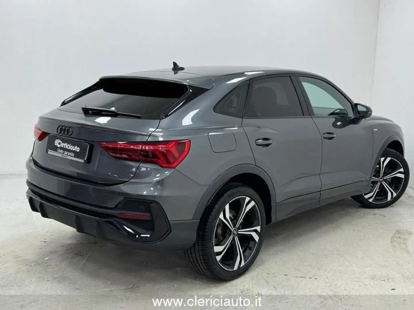 Audi Q3 Sportback 35 TFSI S tronic S line edition Grigio - 2