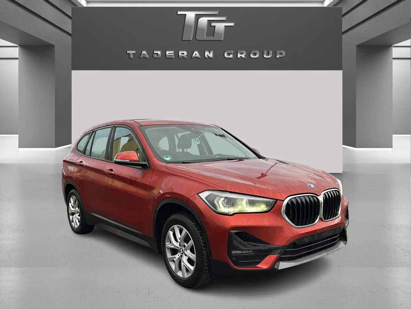 BMW X1 sDrive*18d*BusinessPaket*R.Cam*LED*AHK*SHZ* Orange - 2