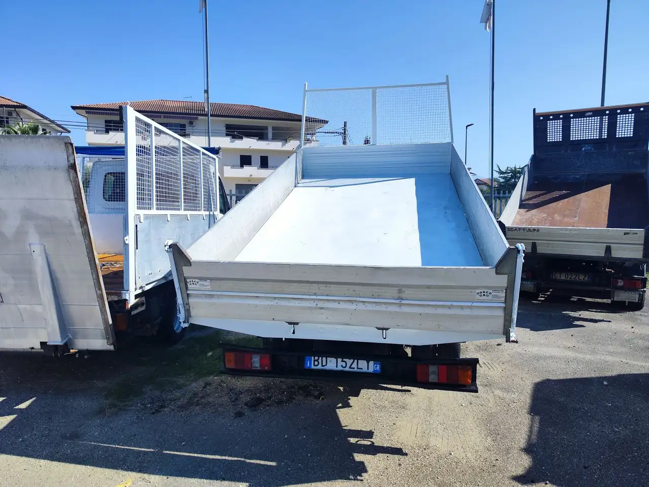 Nissan Cabstar Cabstar-RIBALTABILE TRILATERALE, foto 4