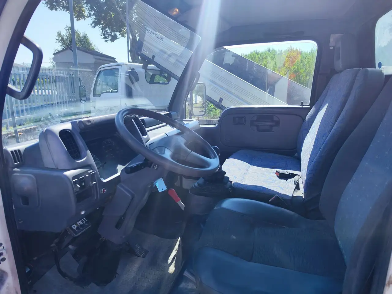 Nissan Cabstar Cabstar-RIBALTABILE TRILATERALE, foto 6