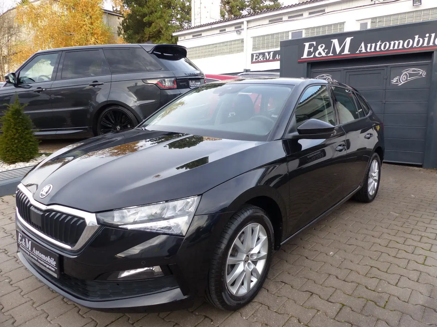 Skoda Scala Ambition Automatik*NAVI*PDC*SHZ*APP* Schwarz - 1