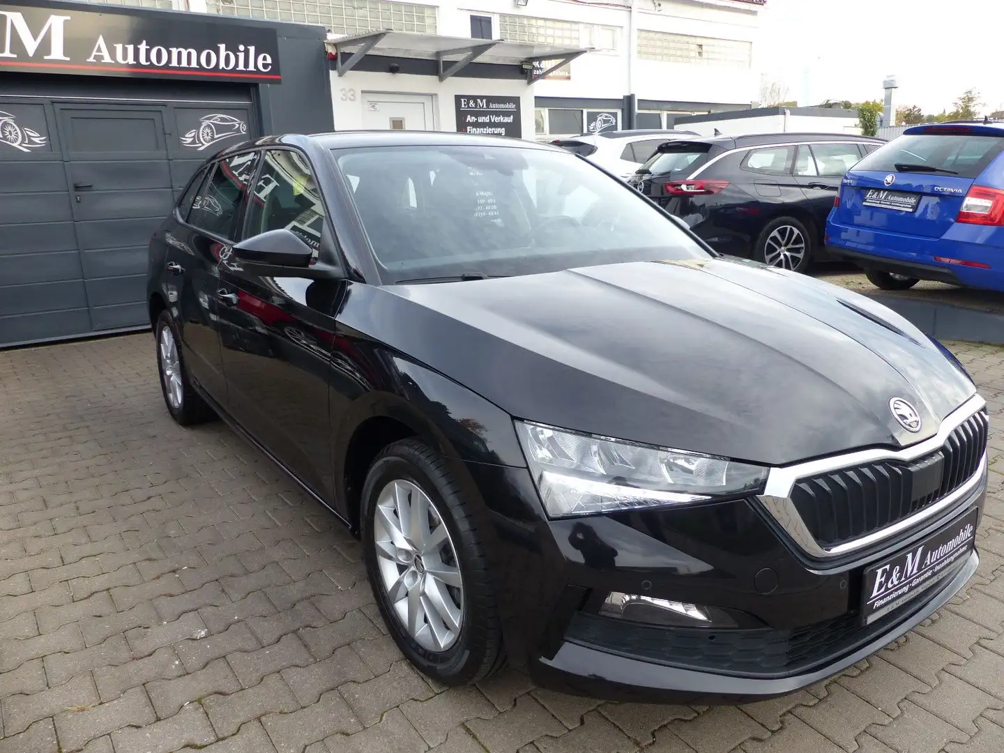 Skoda Scala Ambition Automatik*NAVI*PDC*SHZ*APP* Schwarz - 2