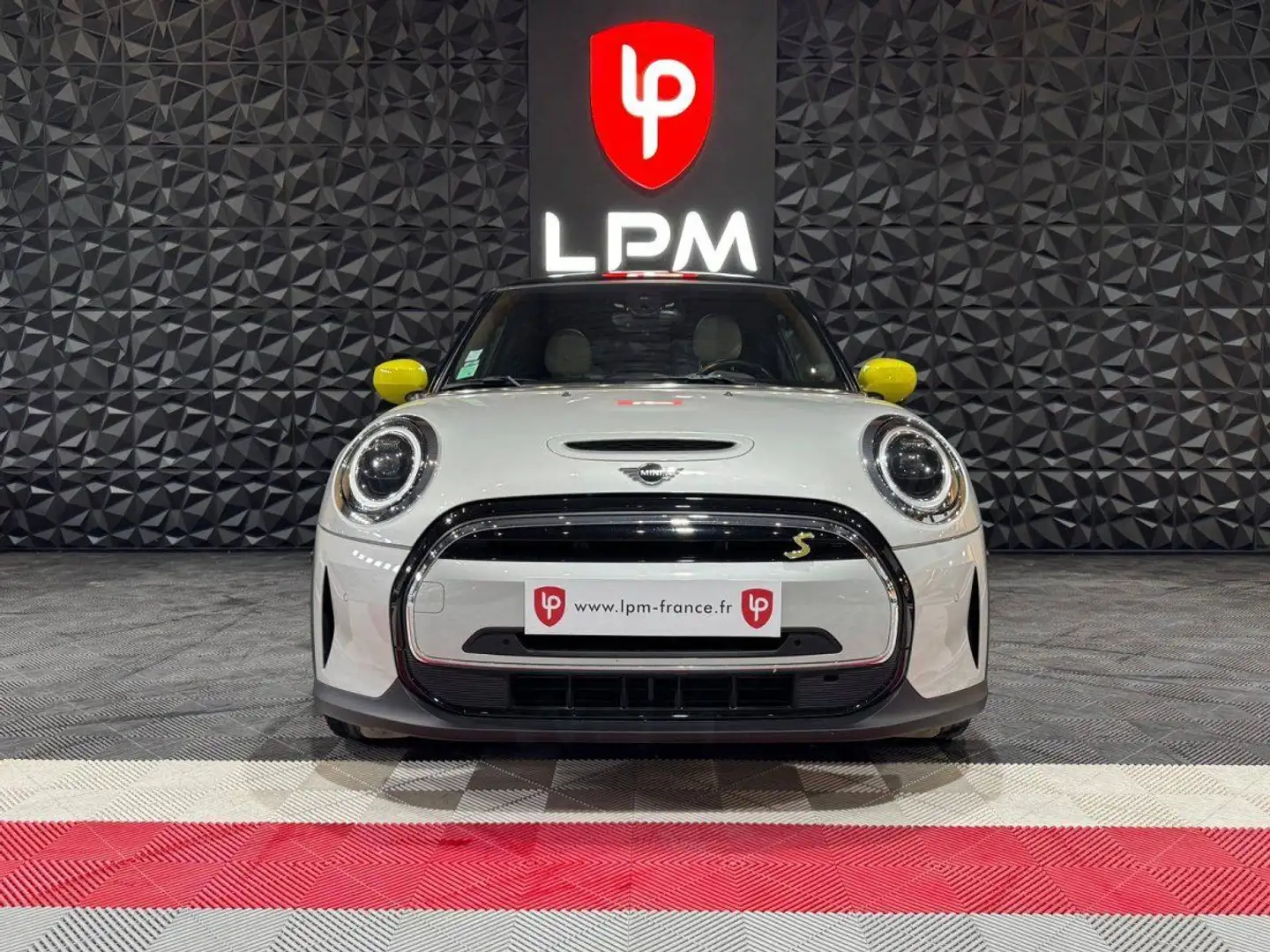 MINI One III (F56) Cooper SE 184ch Yours BVA Blanc - 2