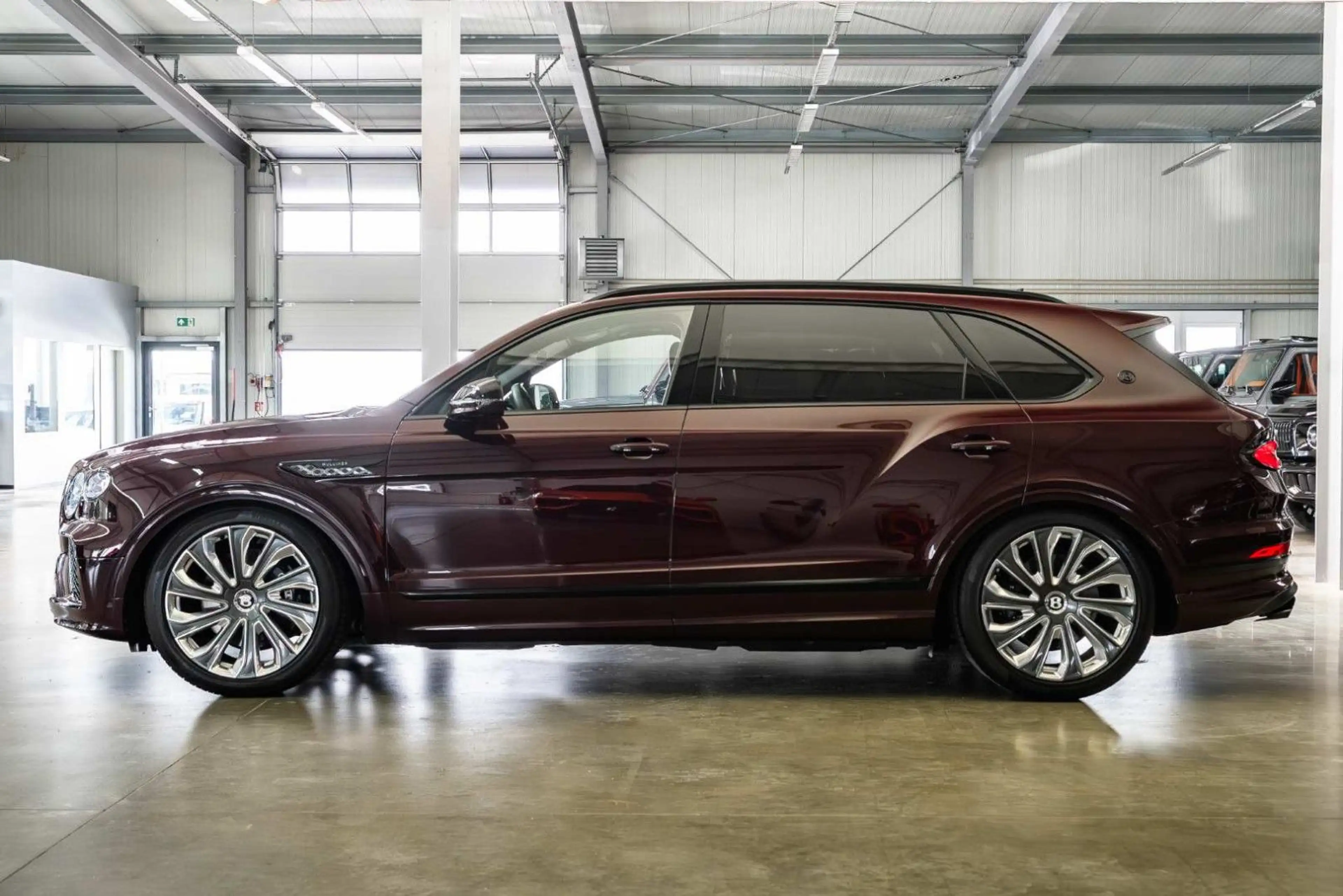 Bentley Bentayga 4.0 V8 EWB Mulliner New Model / 4 Seats — photo 10
