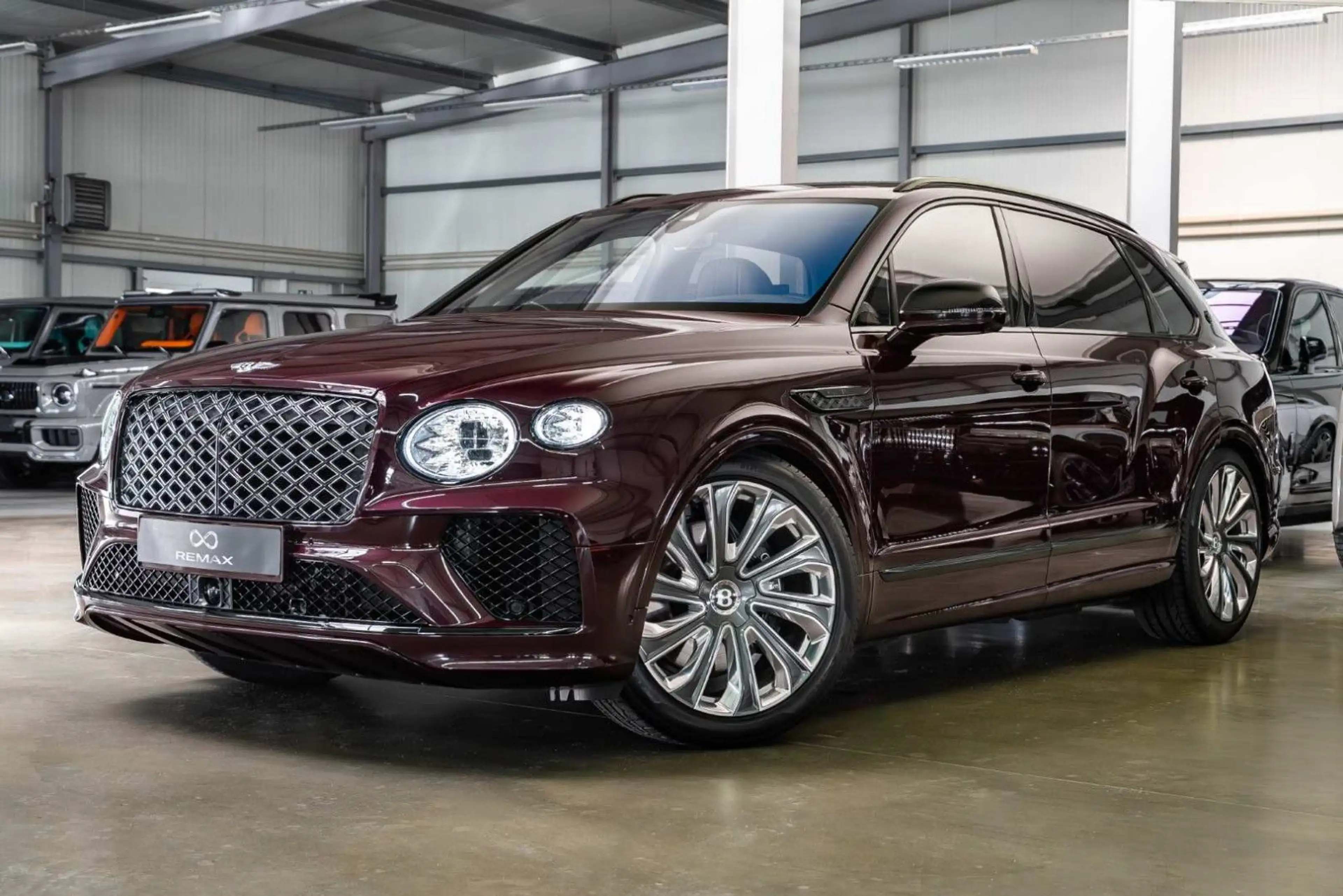 Bentley Bentayga 4.0 V8 EWB Mulliner New Model / 4 Seats — photo 7