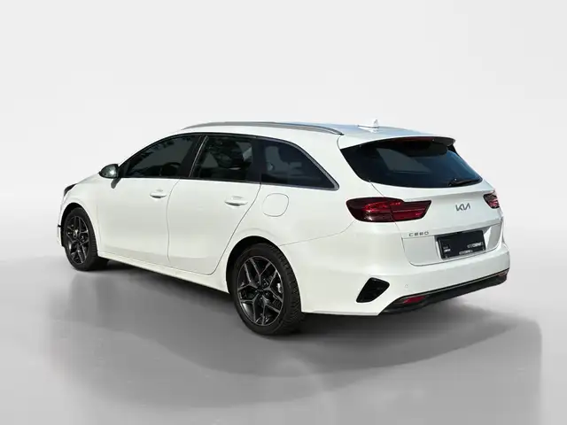 Kia Ceed view 4