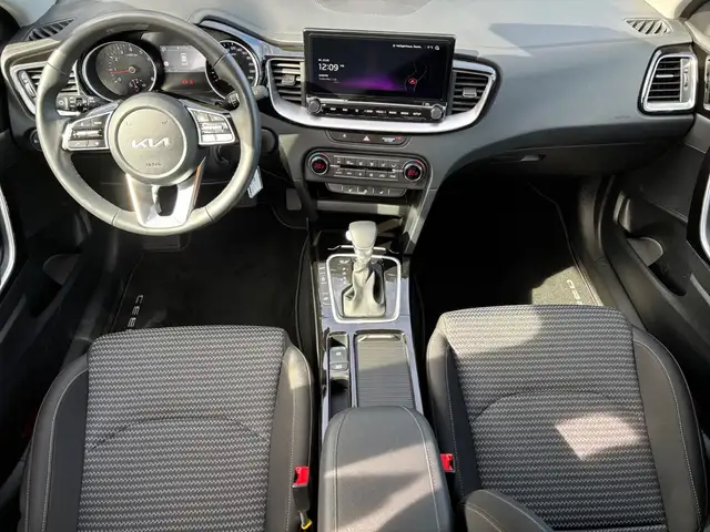 Kia Ceed view 9