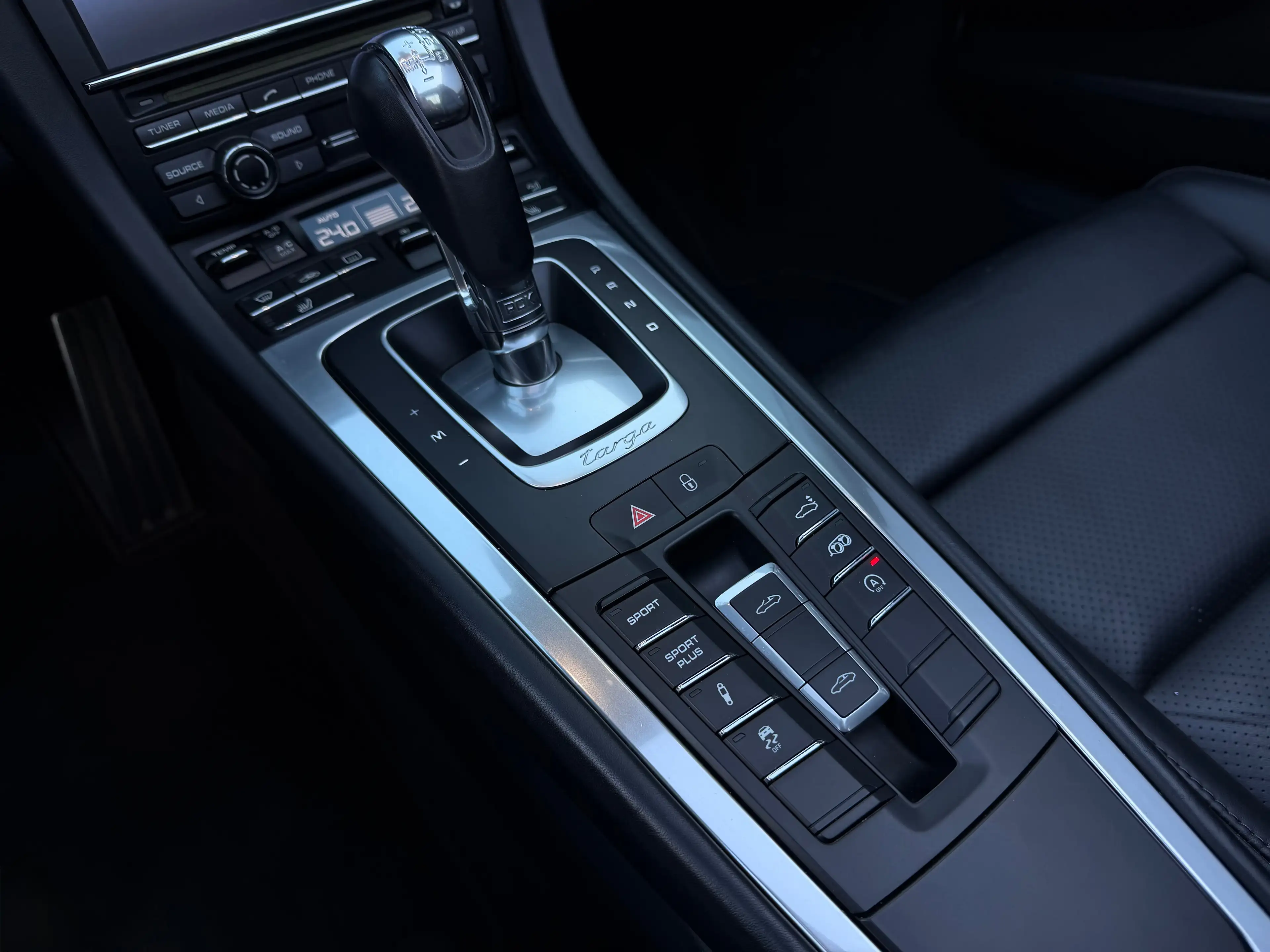 Porsche Targa 911 991 Carrera 4 3.4i PDK — photo 13