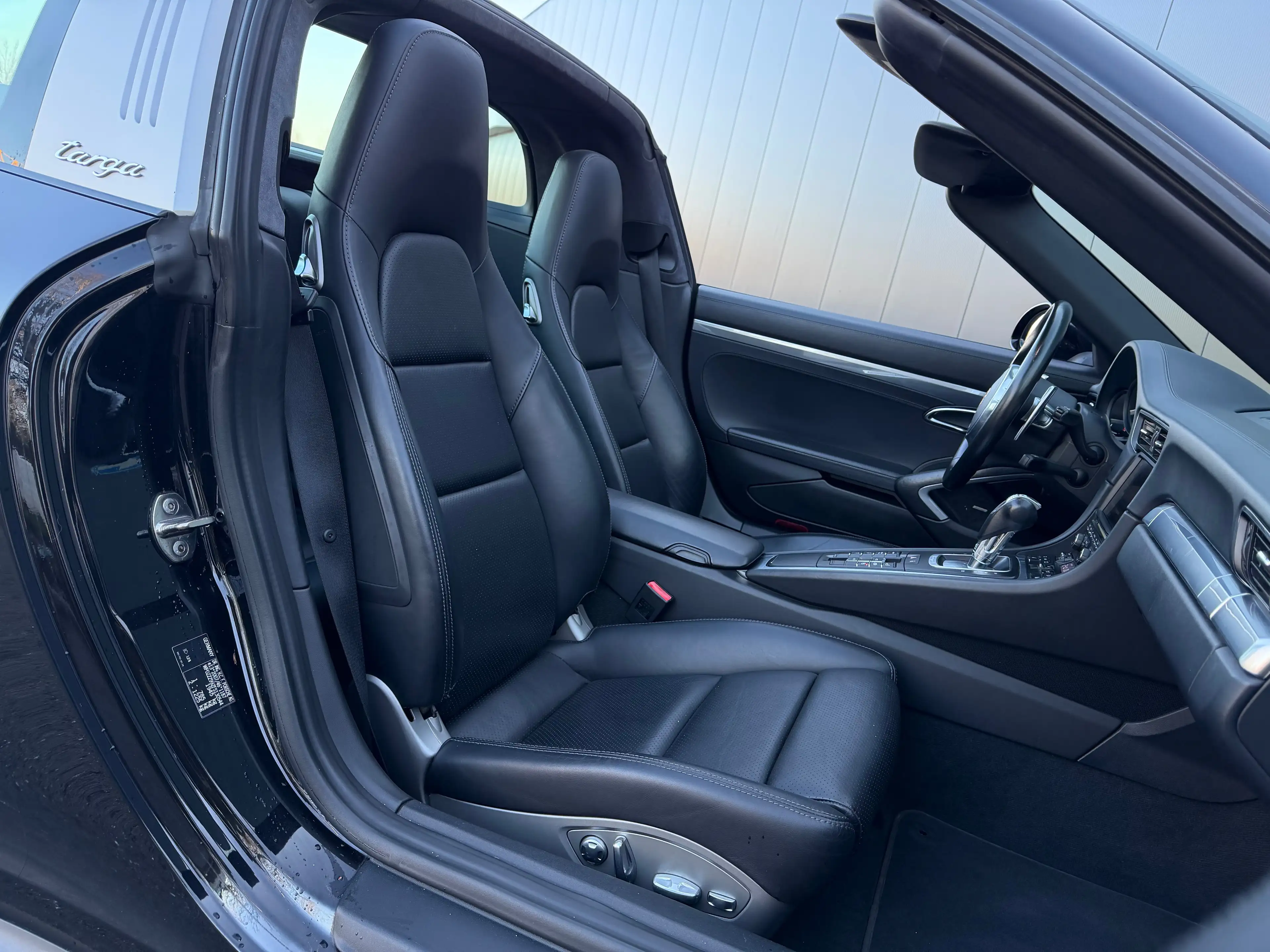 Porsche Targa 911 991 Carrera 4 3.4i PDK — photo 10
