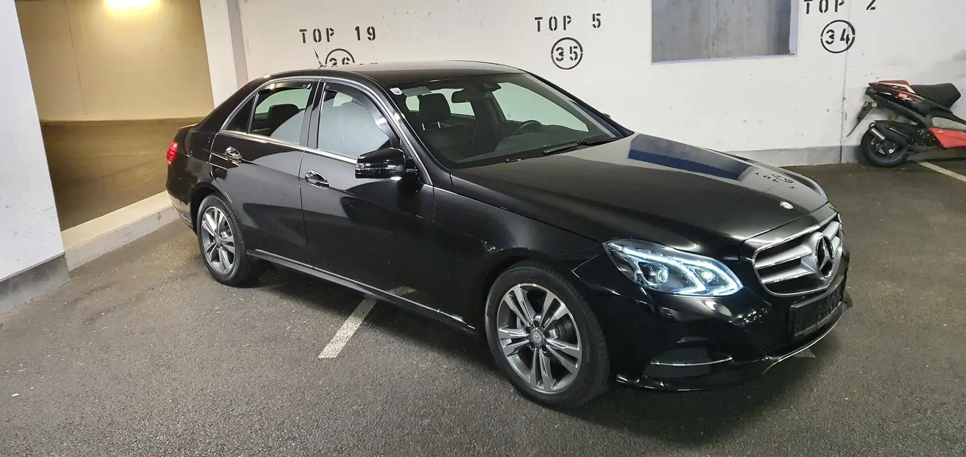 Mercedes-Benz E 220 BlueTEC Avantgarde A-Edition Aut. Schwarz - 2