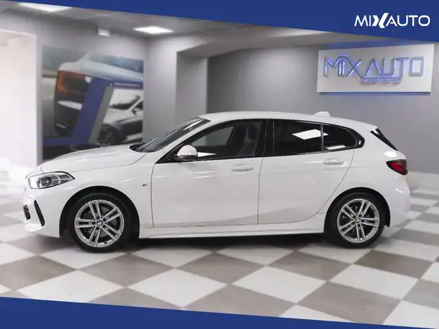 BMW 1 Series view 3