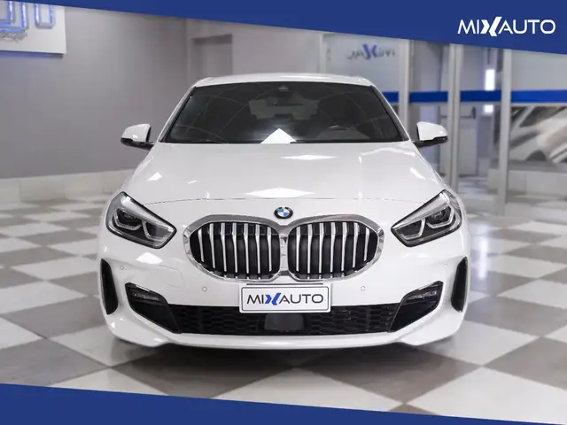 BMW 1 Series view 2