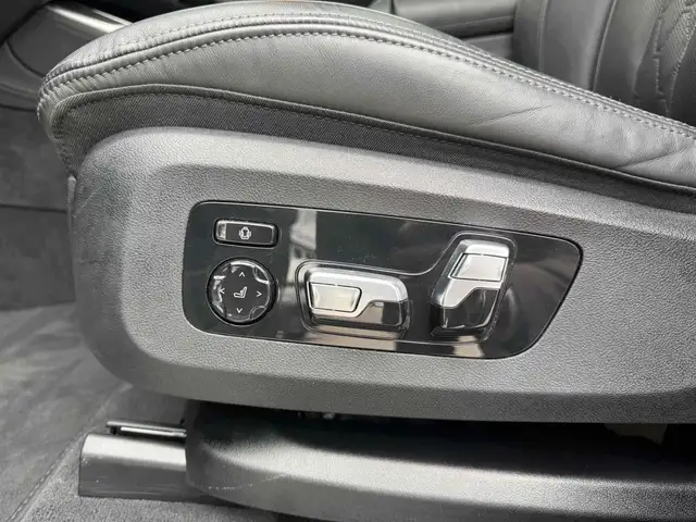 BMW X5 view 10