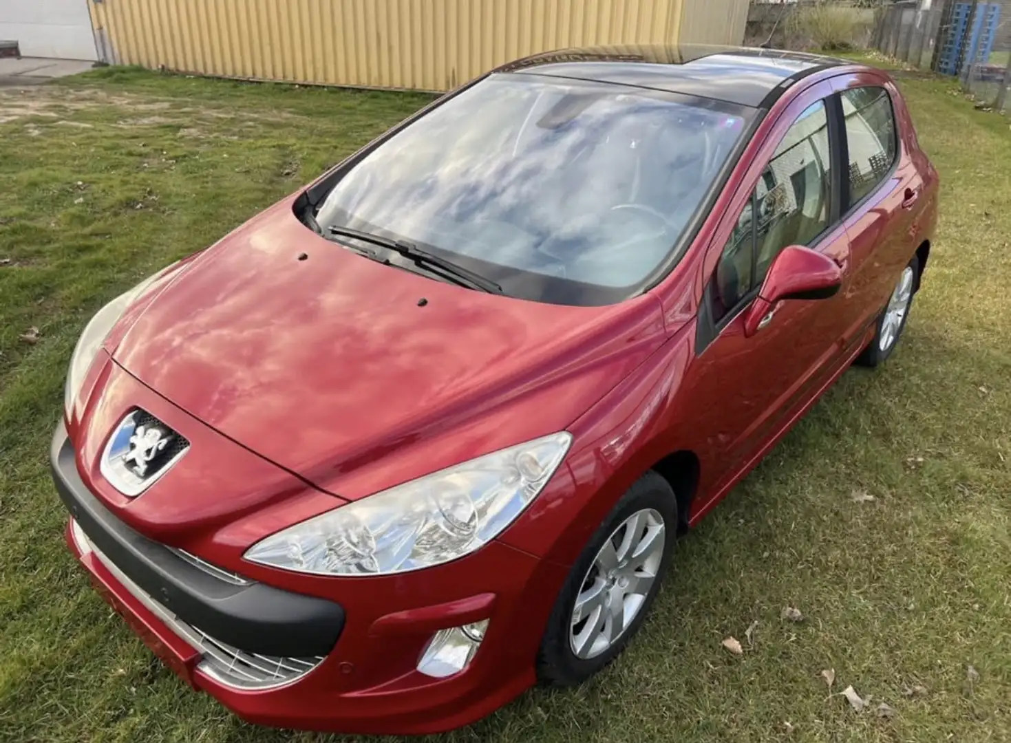 Peugeot 308 SW 1.6i Premium Rouge - 2
