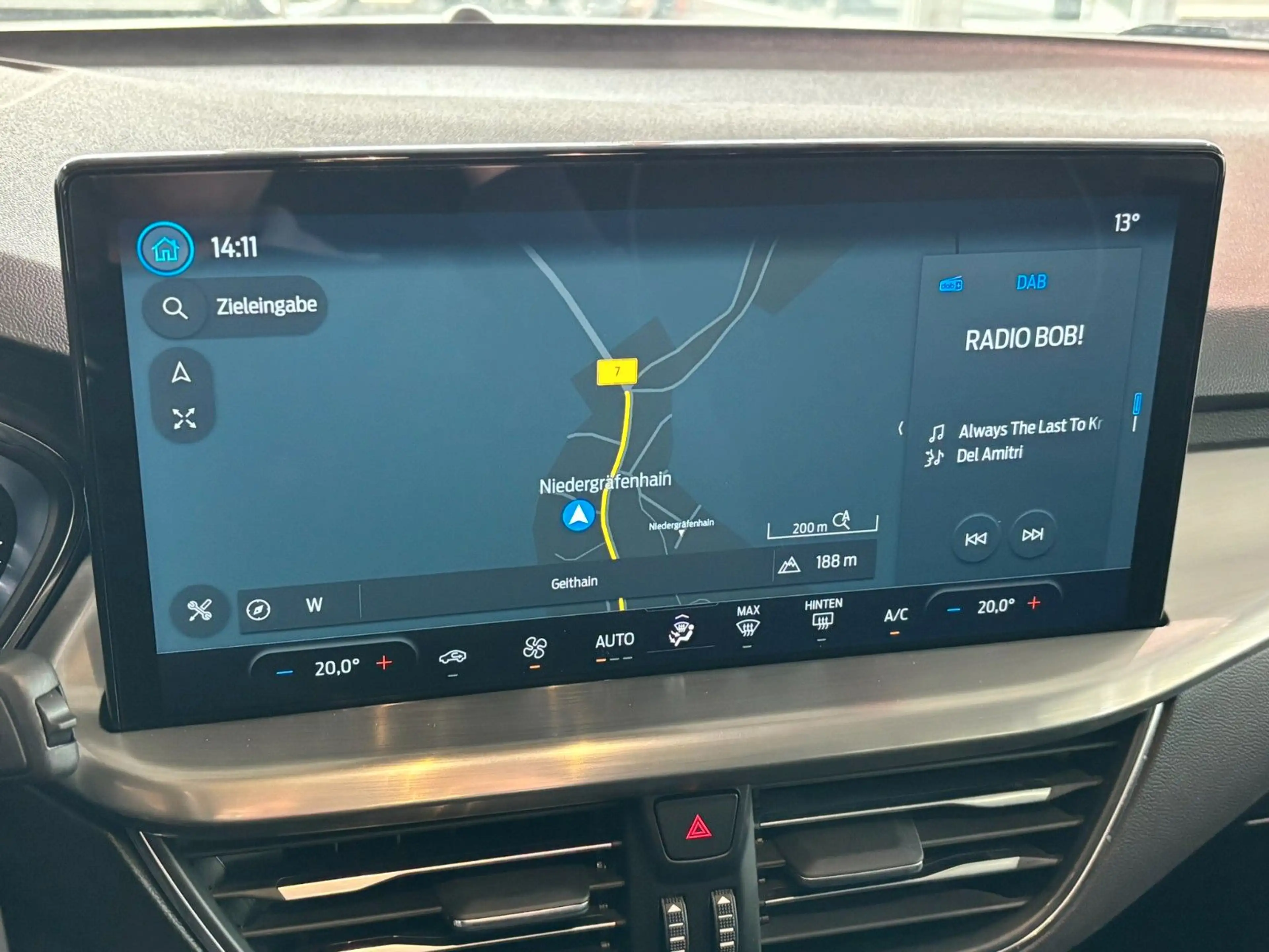 Ford Focus Turnier Titanium Navi Automatik DAB+ LED — photo 31