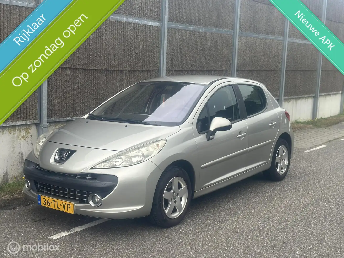 Peugeot 207 1.4-16V XS Pack NWEKOPPELING/CLIMA/NWEAPK Gris - 1
