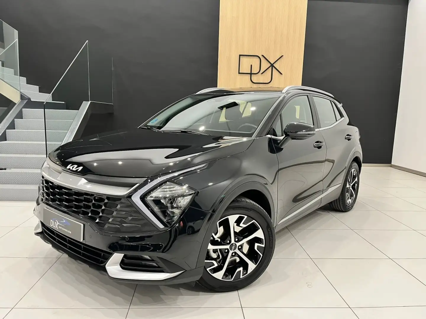 Kia Sportage 1.6 T-GDi HEV Drive Schwarz - 1